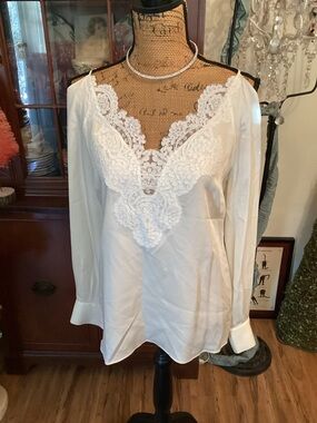 Elie Tahari Silk Blouse